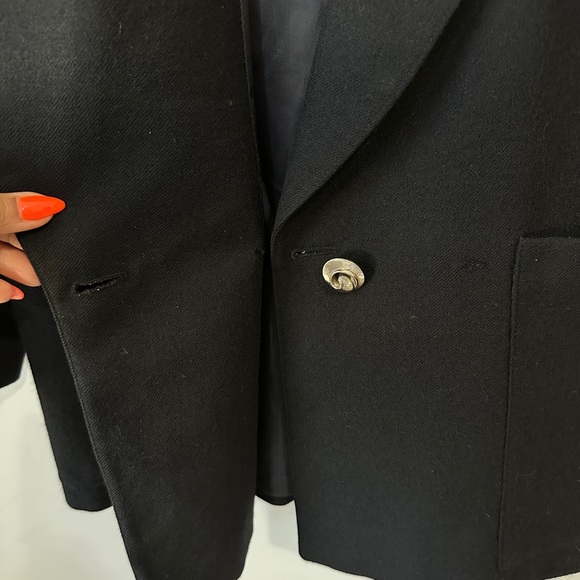 Reworked Vintage Oversized Black Blazer With Red Vintage Crest Patch Size 4 - Picture 8 of 10